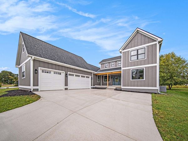 5182 Grande View Lane, Jackson, MI 49201