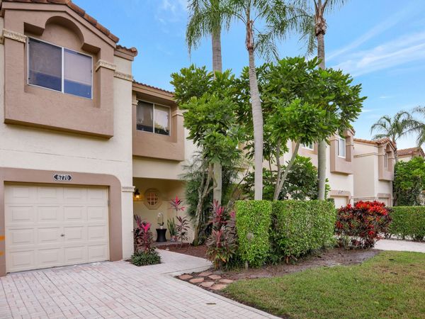6770 Via Regina, Boca Raton, FL 33433