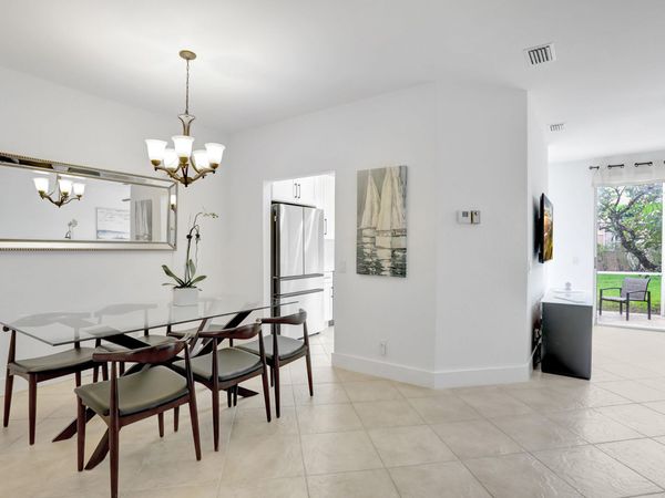 6770 Via Regina, Boca Raton, FL 33433