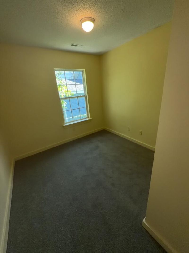 1906 Norwood Street Photo 9