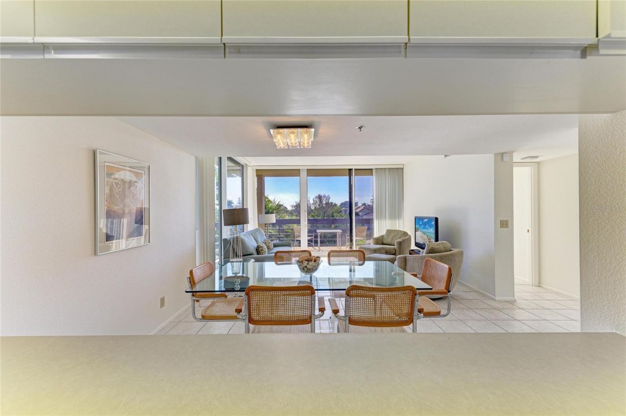 1065 Gulf Of Mexico Drive, Unit 201, Longboat Key, FL 34228 Photo