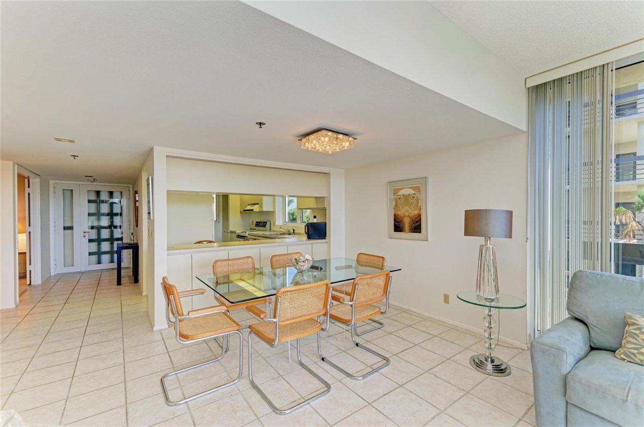 1065 Gulf Of Mexico Drive, Unit 201, Longboat Key, FL 34228 Photo