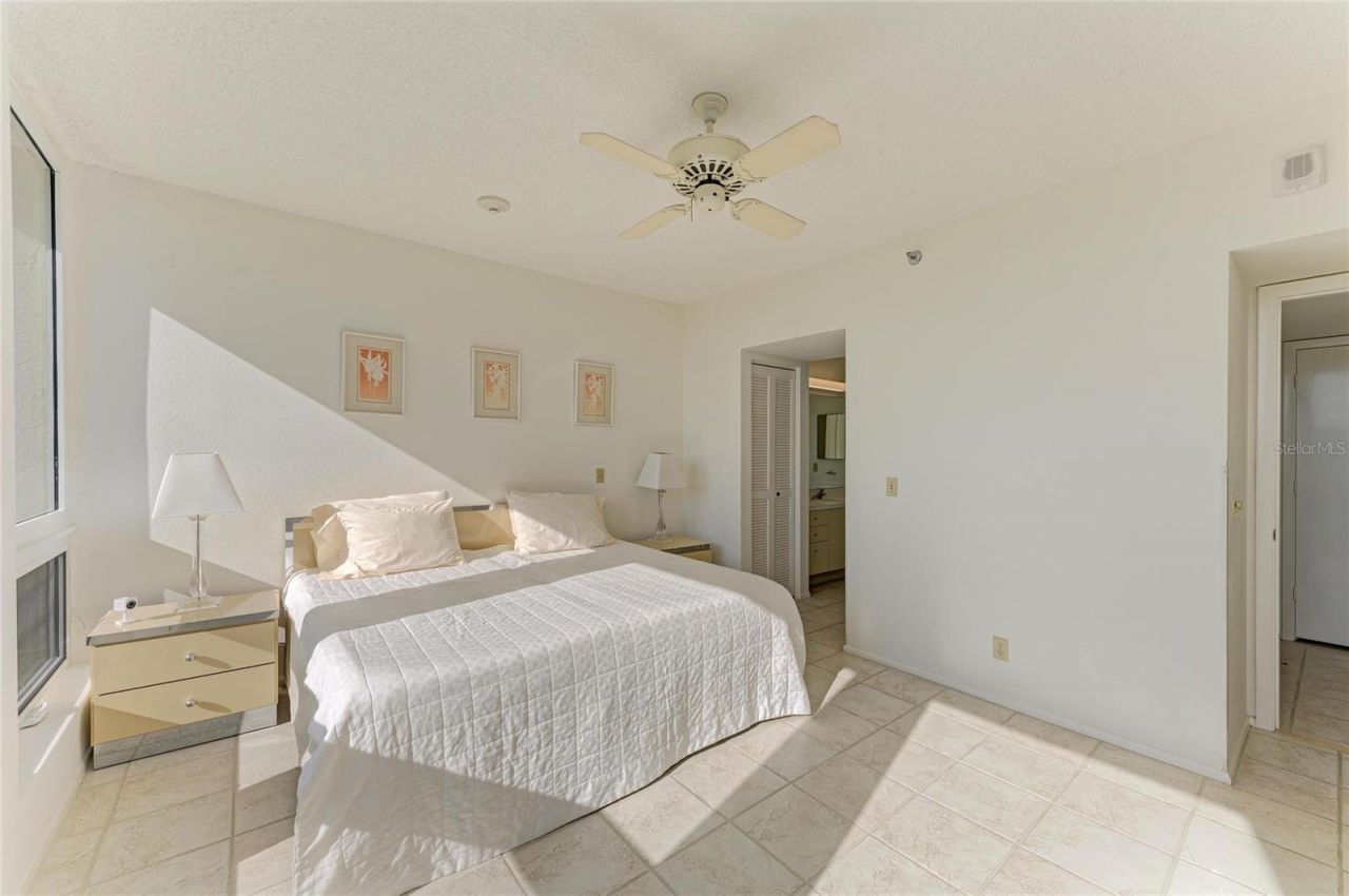 1065 Gulf Of Mexico Drive, Unit 201, Longboat Key, FL 34228 Photo