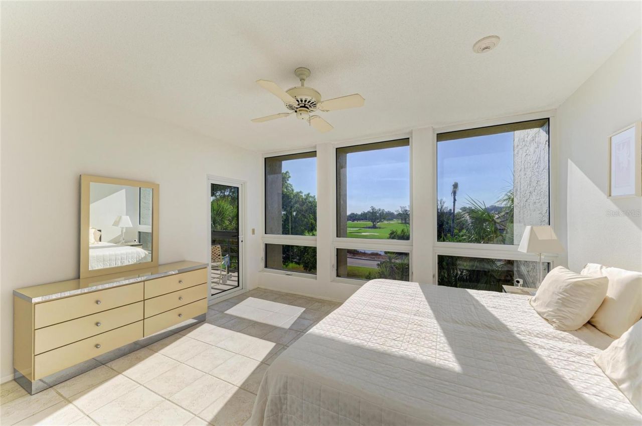 1065 Gulf Of Mexico Drive, Unit 201, Longboat Key, FL 34228 Photo