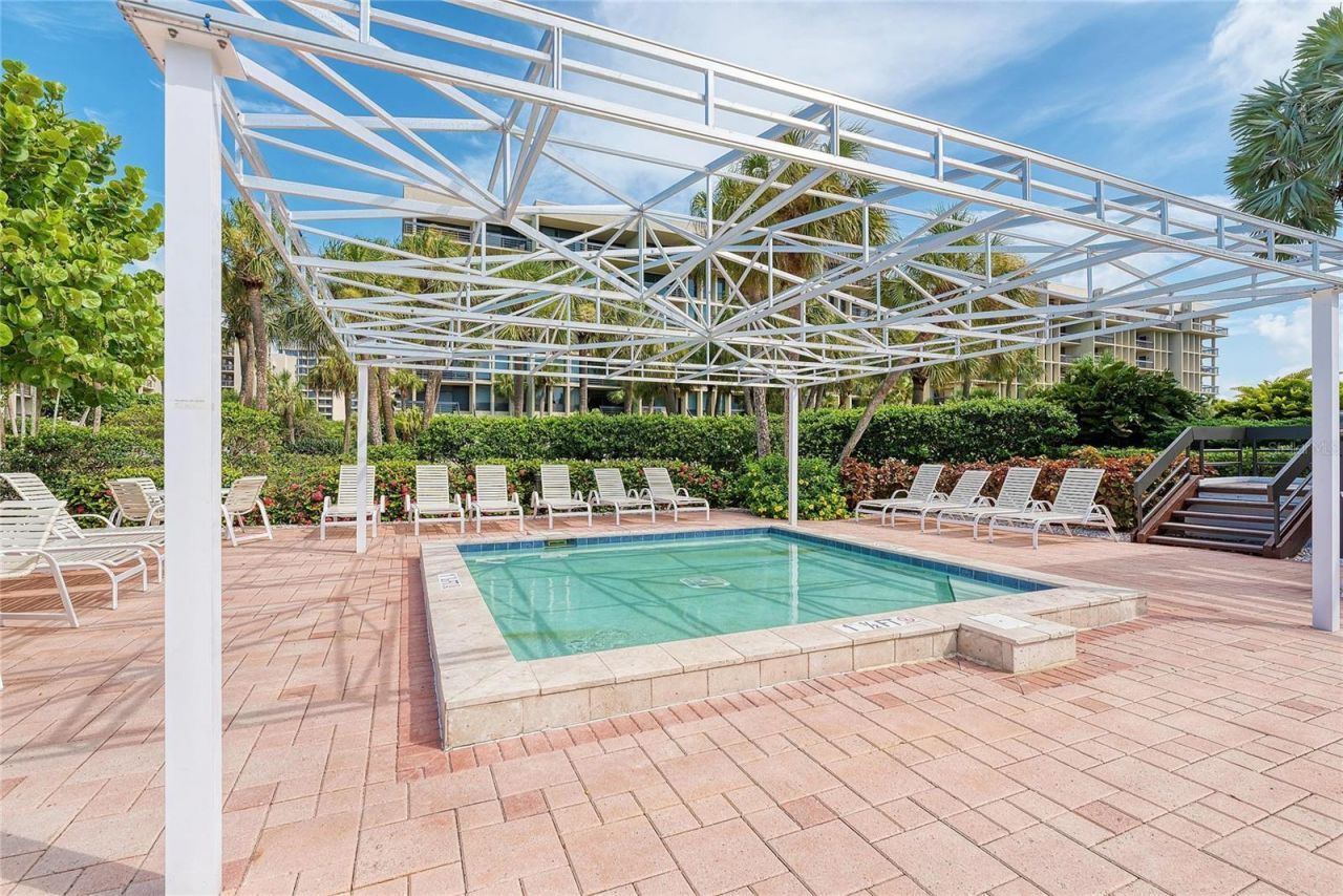 1065 Gulf Of Mexico Drive, Unit 201, Longboat Key, FL 34228 Photo