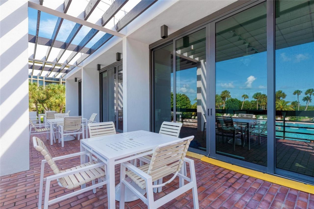 1065 Gulf Of Mexico Drive, Unit 201, Longboat Key, FL 34228 Photo