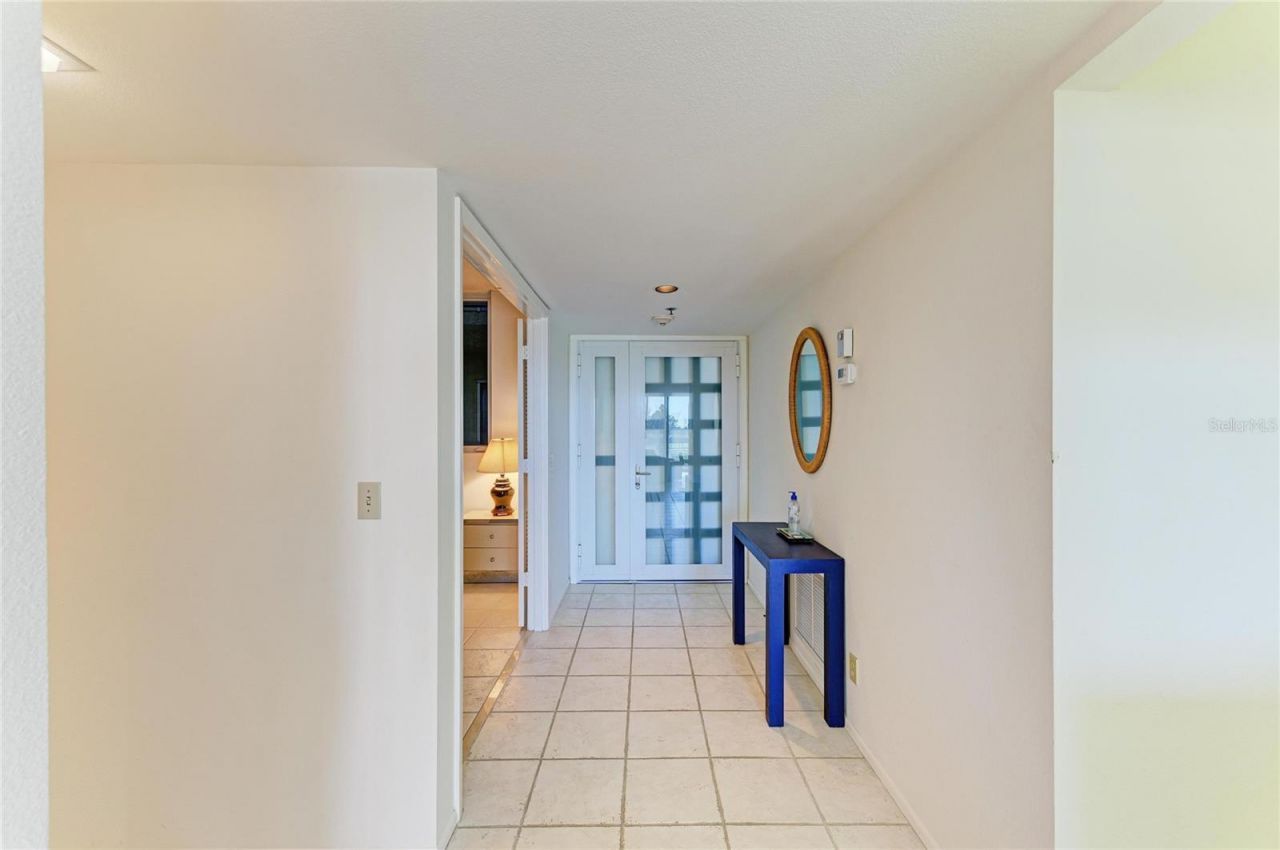 1065 Gulf Of Mexico Drive, Unit 201, Longboat Key, FL 34228 Photo