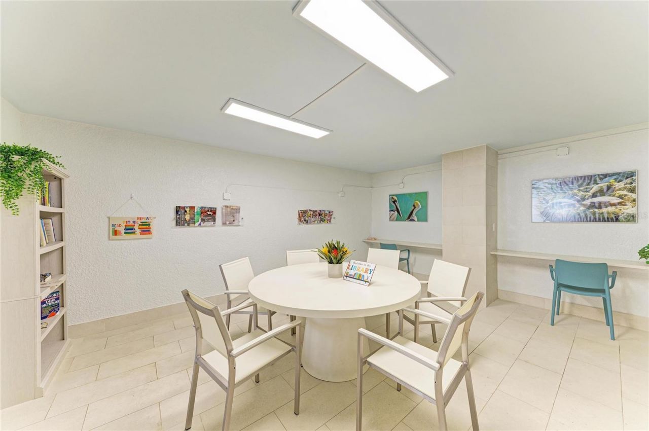 1065 Gulf Of Mexico Drive, Unit 201, Longboat Key, FL 34228 Photo