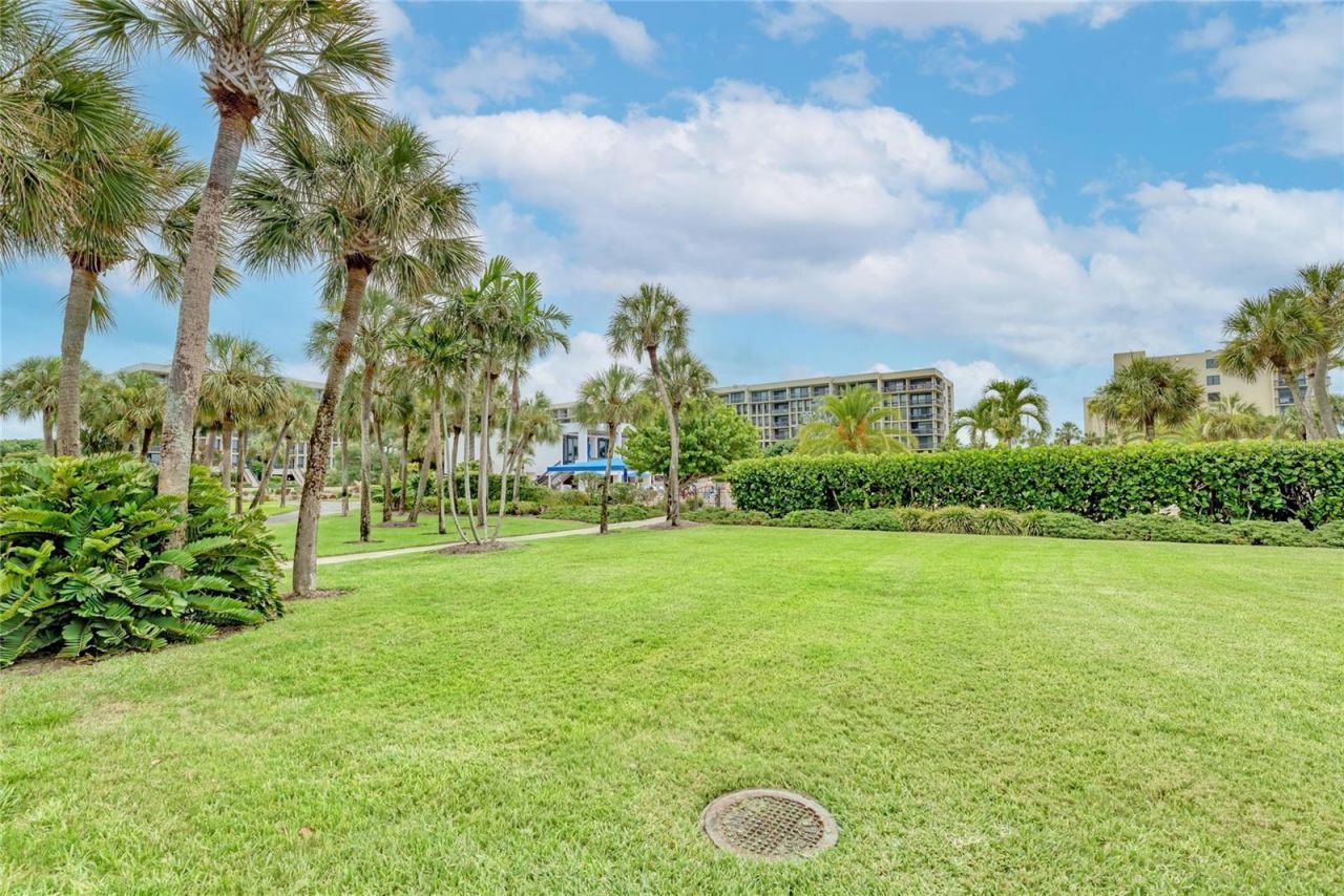 1065 Gulf Of Mexico Drive, Unit 201, Longboat Key, FL 34228 Photo