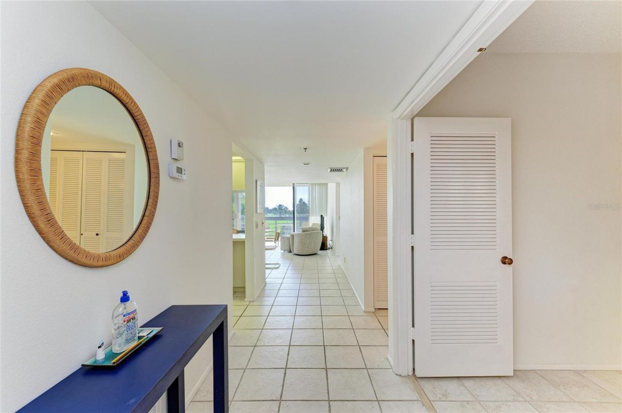 1065 Gulf Of Mexico Drive, Unit 201, Longboat Key, FL 34228 Photo