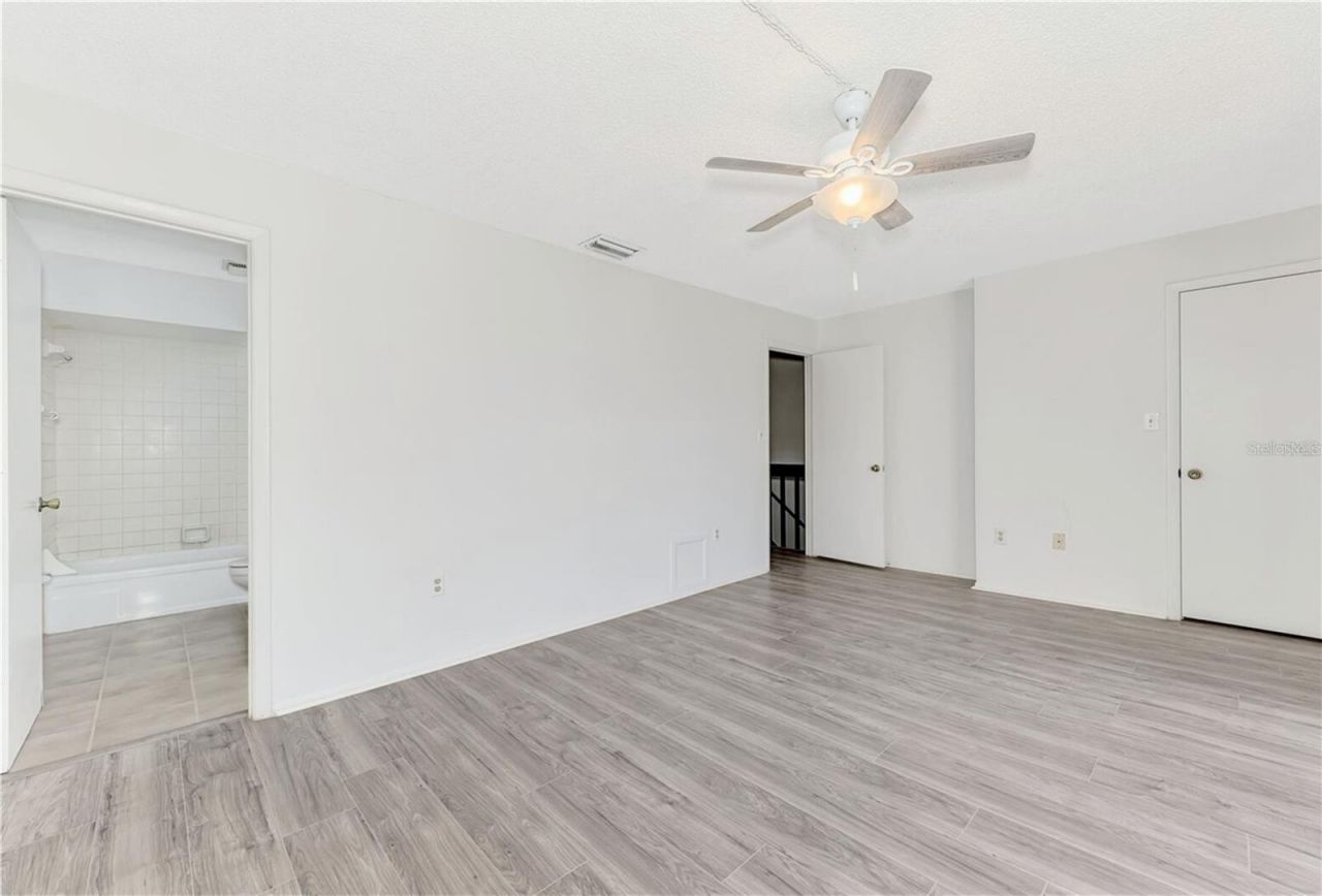 935 Sunridge Way, Unit B4, Sarasota, FL 34234 Photo