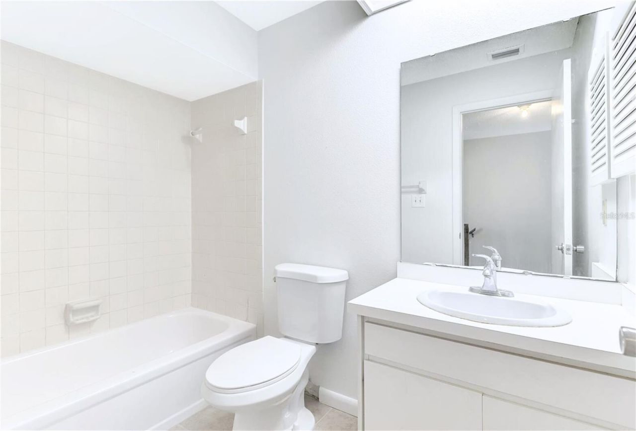 935 Sunridge Way, Unit B4, Sarasota, FL 34234 Photo