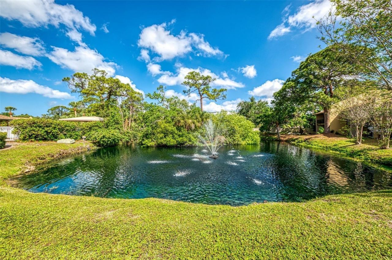 935 Sunridge Way, Unit B4, Sarasota, FL 34234 Photo