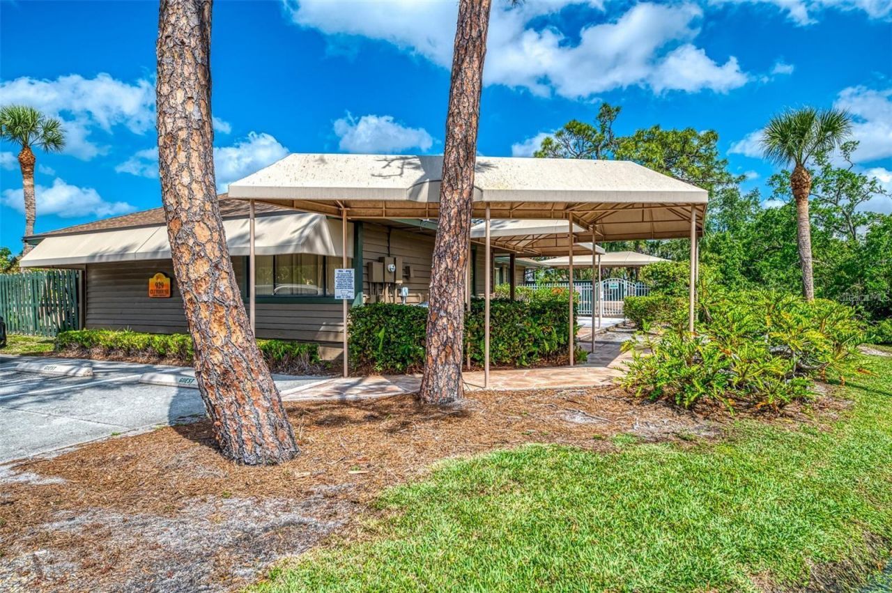 935 Sunridge Way, Unit B4, Sarasota, FL 34234 Photo