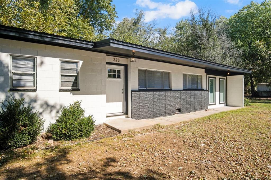 323 W Chantry Avenue, Perkins, OK 74059 Main Photo