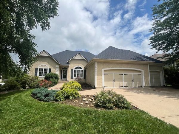 6098 W 295th Street, Louisburg, KS 66053