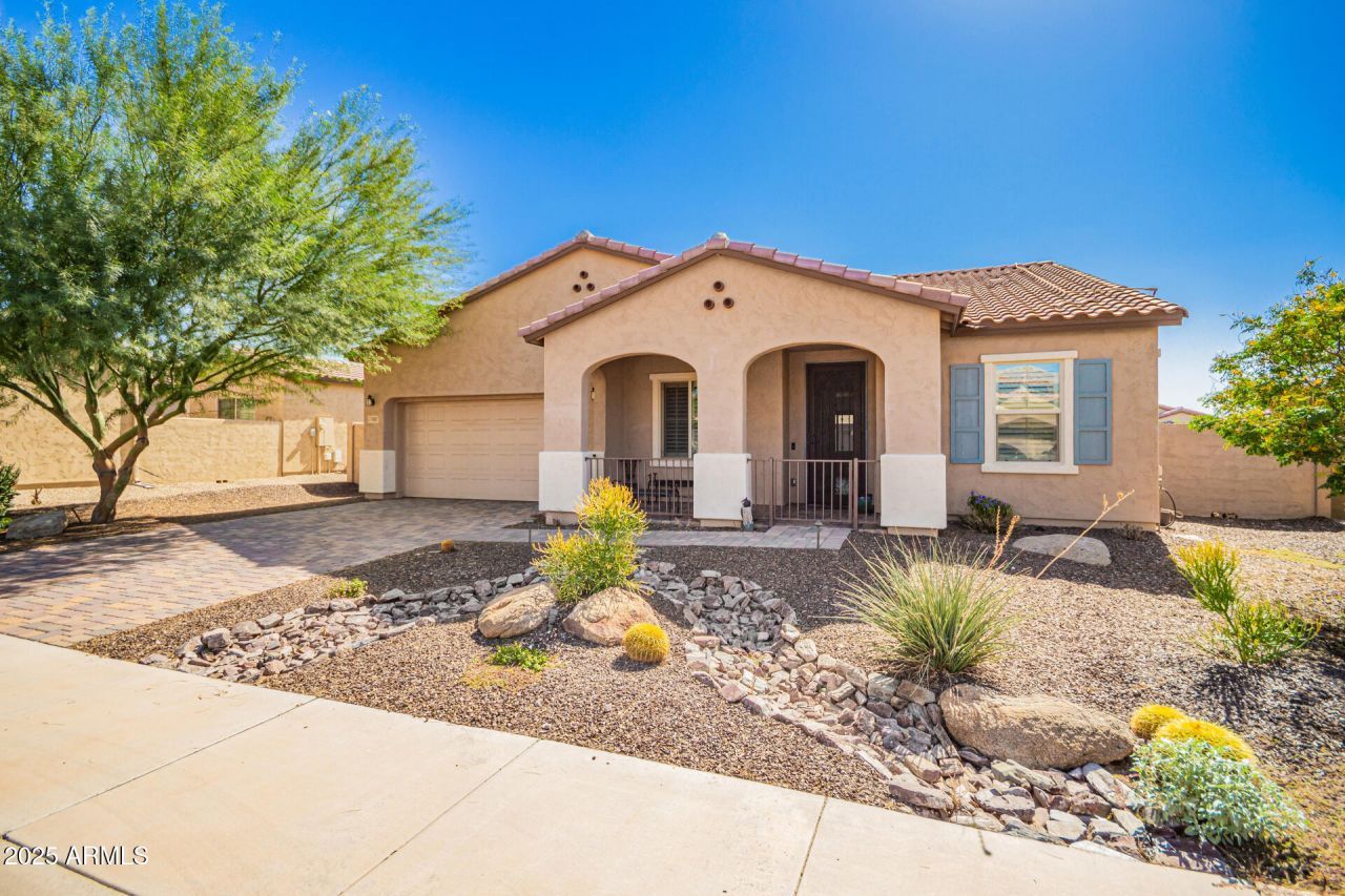 17987 W Redwood Lane, Goodyear, AZ 85338 Main Photo