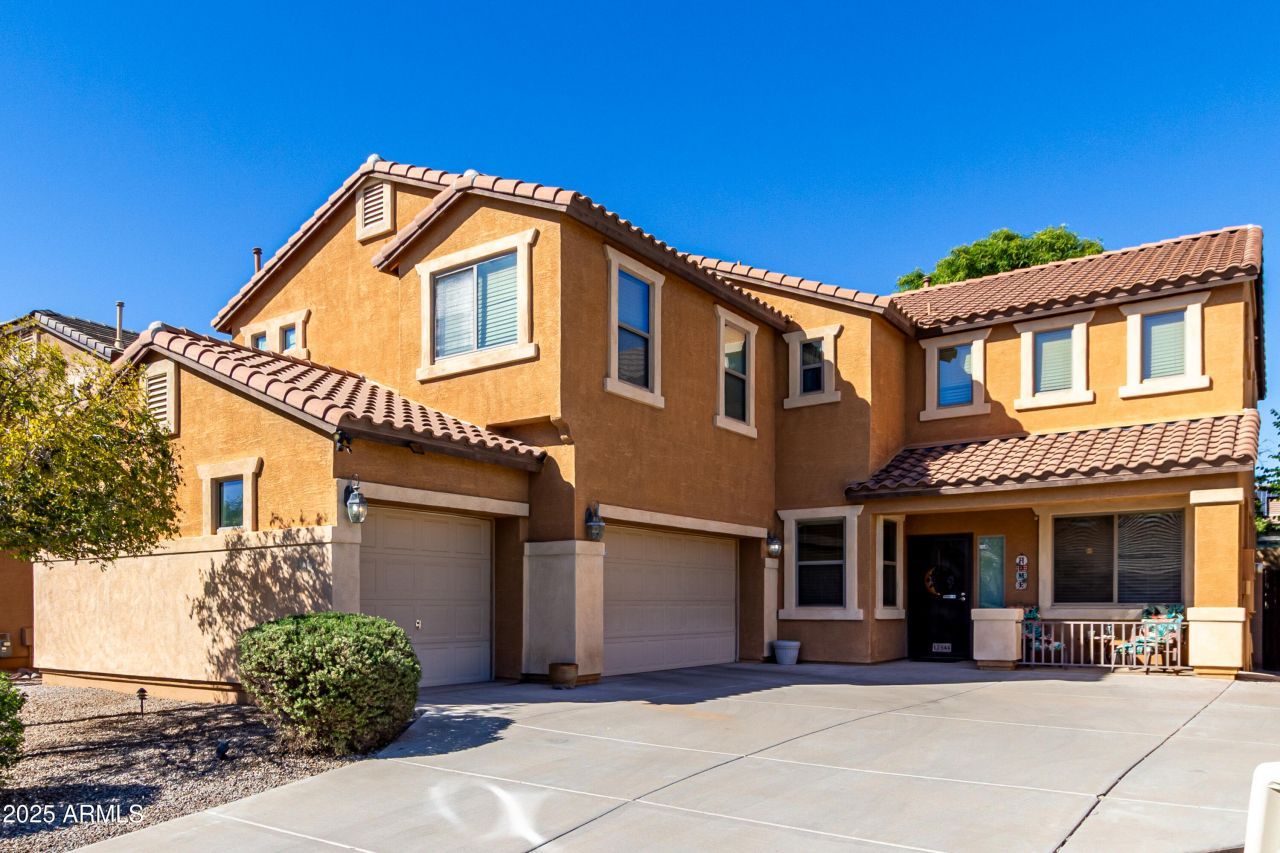 17544 W Windrose Drive, Surprise, AZ 85388 Main Photo