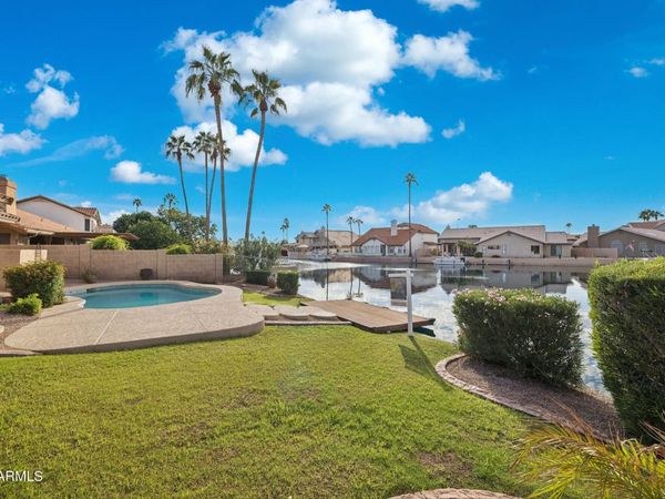 510 S LAGOON Drive, Gilbert, AZ 85233