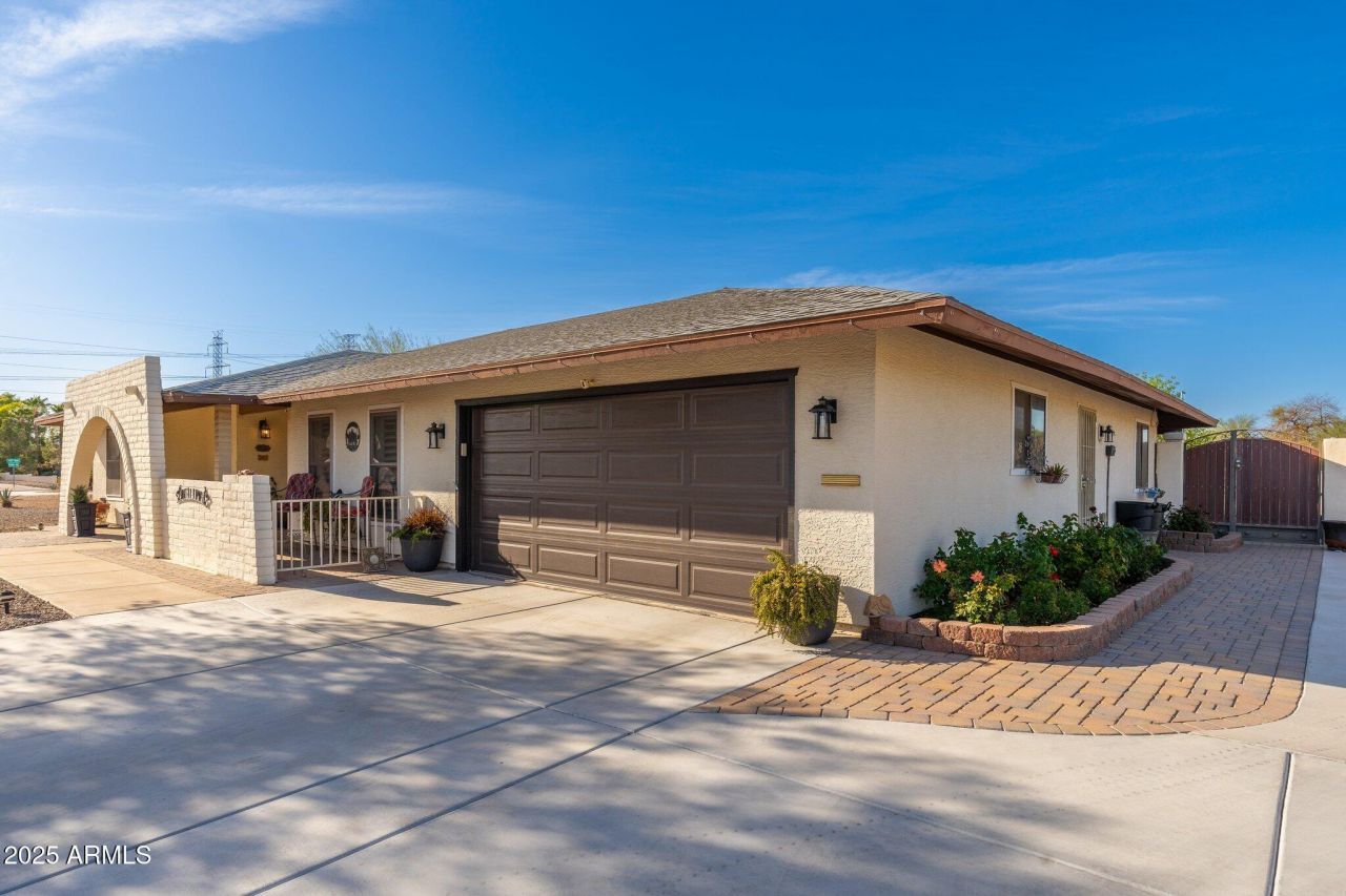 11138 W Hatcher Road, Sun City, AZ 85351 Main Photo