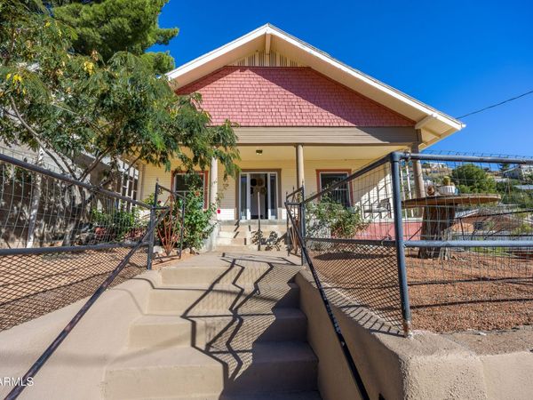 111 CLAWSON Avenue, Bisbee, AZ 85603