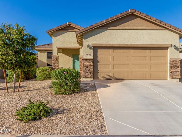 17028 W DIANA Avenue, Waddell, AZ 85355