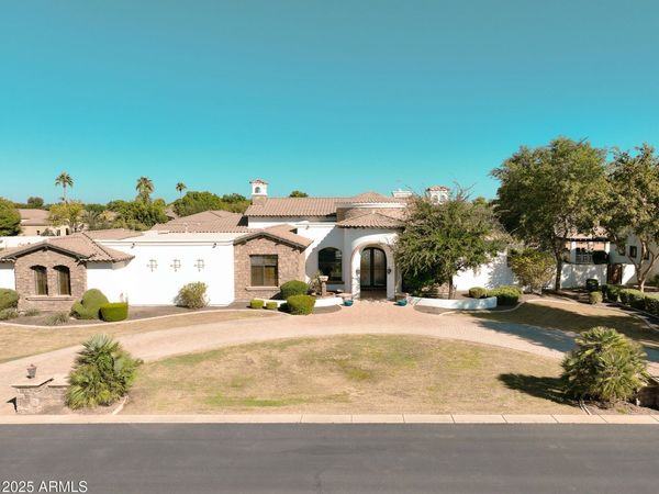 2032 E SANOQUE Boulevard, Gilbert, AZ 85298