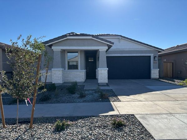 16033 W BRONCO Trail, Surprise, AZ 85387