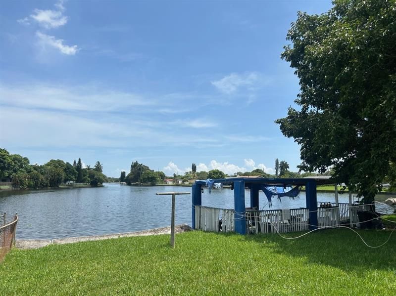 8841 NW 14th Ave, Miami, FL 33147 Main Photo