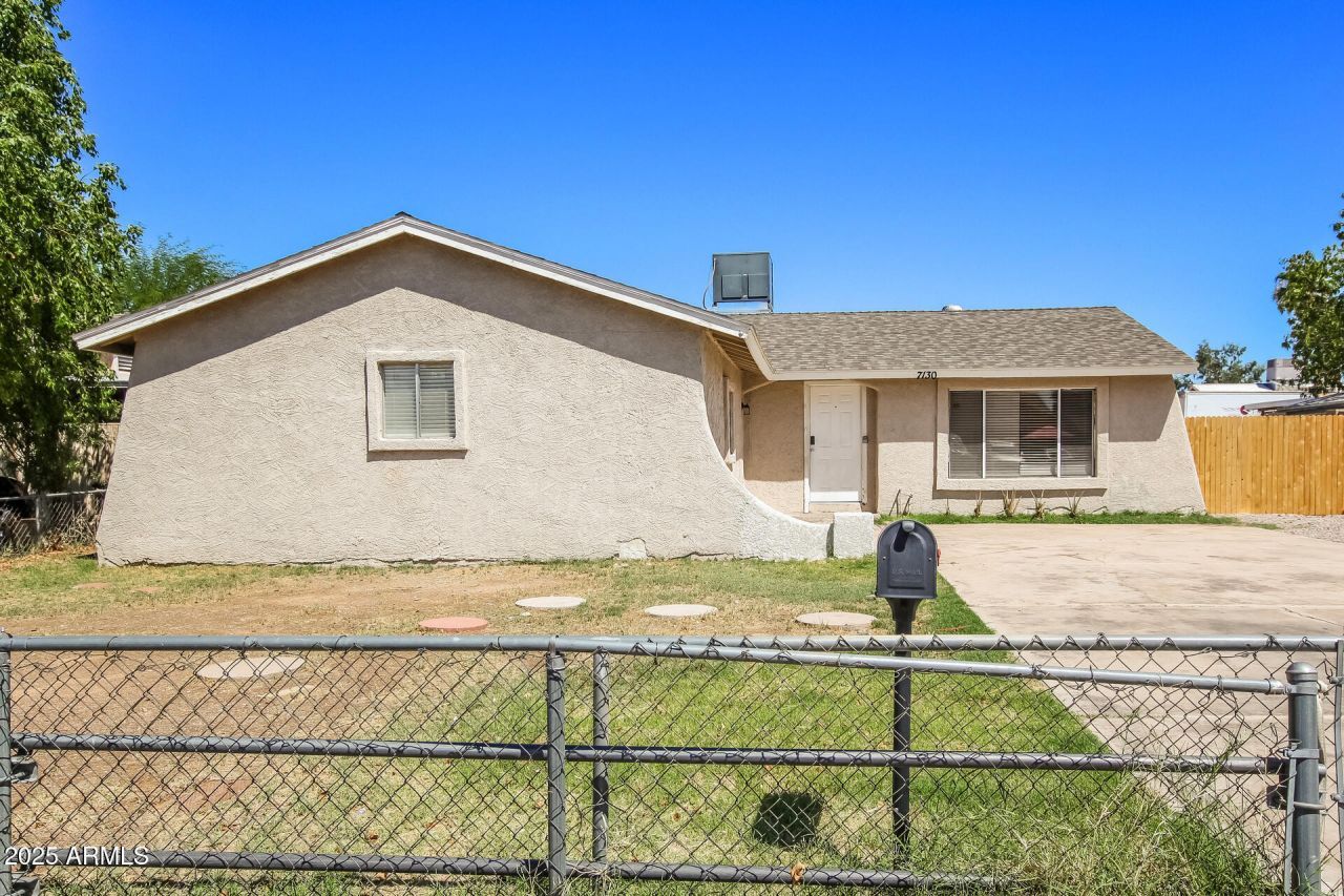 7130 W Merrell Street, Phoenix, AZ 85033 Main Photo