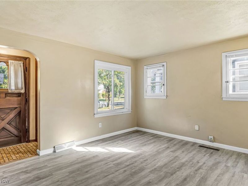 1026 Woodward Avenue, Akron, OH 44310 Photo 13