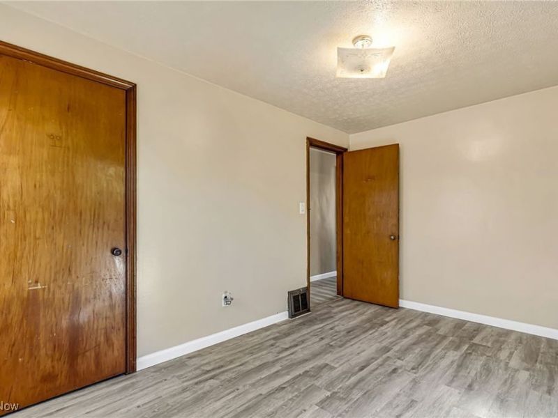 1026 Woodward Avenue, Akron, OH 44310 Photo 21