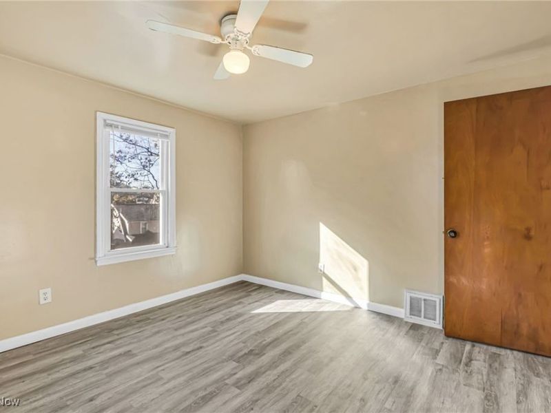 1026 Woodward Avenue, Akron, OH 44310 Photo 24