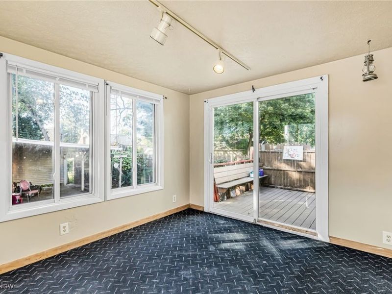 1026 Woodward Avenue, Akron, OH 44310 Photo 29