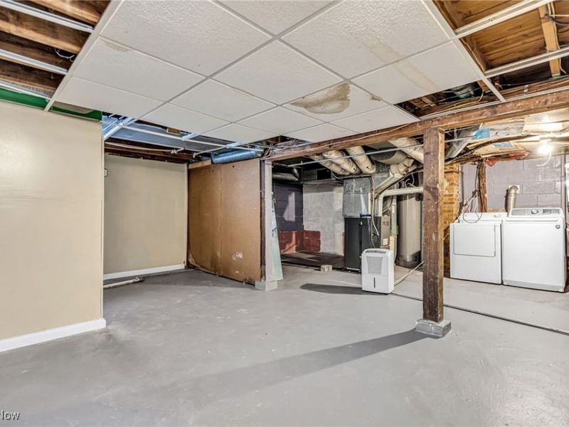 1026 Woodward Avenue, Akron, OH 44310 Photo 31