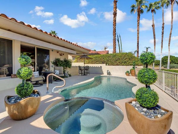 216 W Kavenish Drive, Rancho Mirage, CA 92270