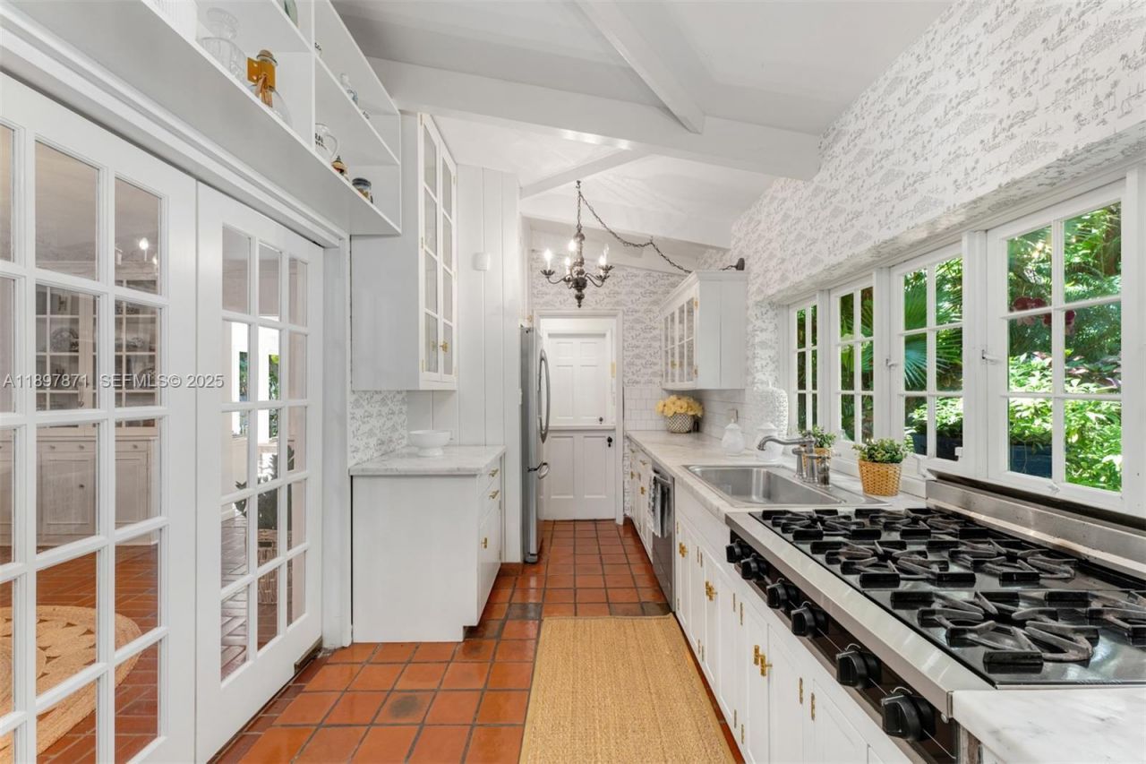 5950 SW 128th St, Pinecrest, FL 33156 Photo