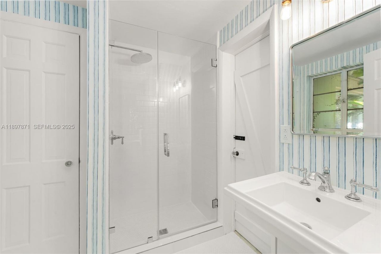 5950 SW 128th St, Pinecrest, FL 33156 Photo