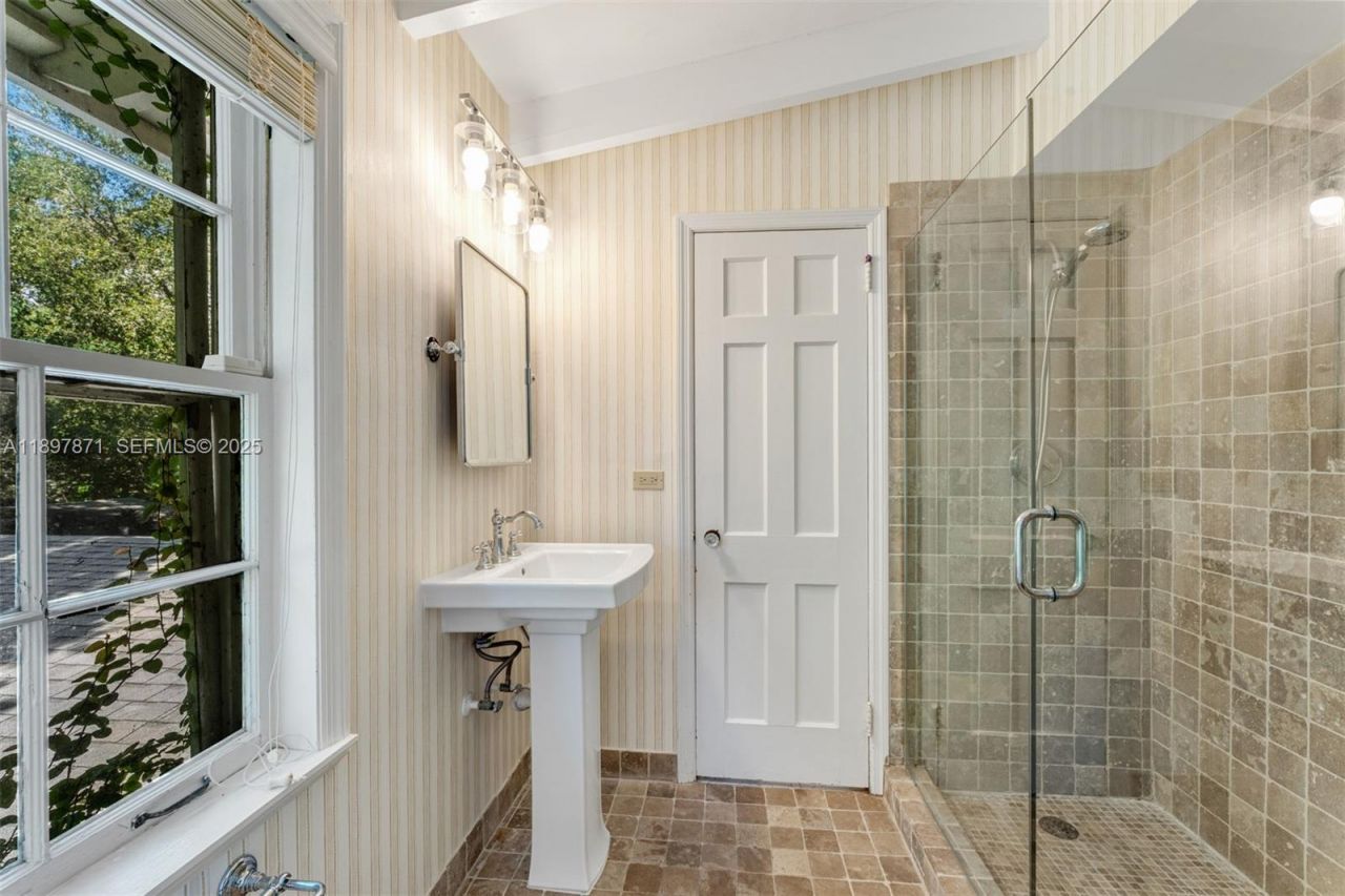 5950 SW 128th St, Pinecrest, FL 33156 Photo