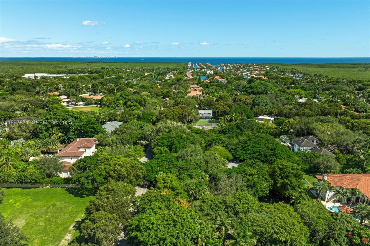 5950 SW 128th St, Pinecrest, FL 33156 Photo