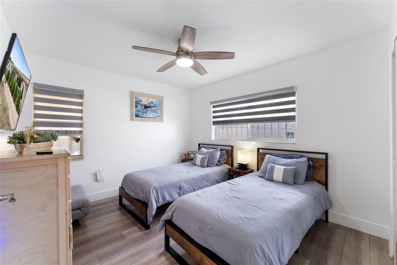 820 SW 17th Ave, Unit 1, Miami, FL 33135 Photo