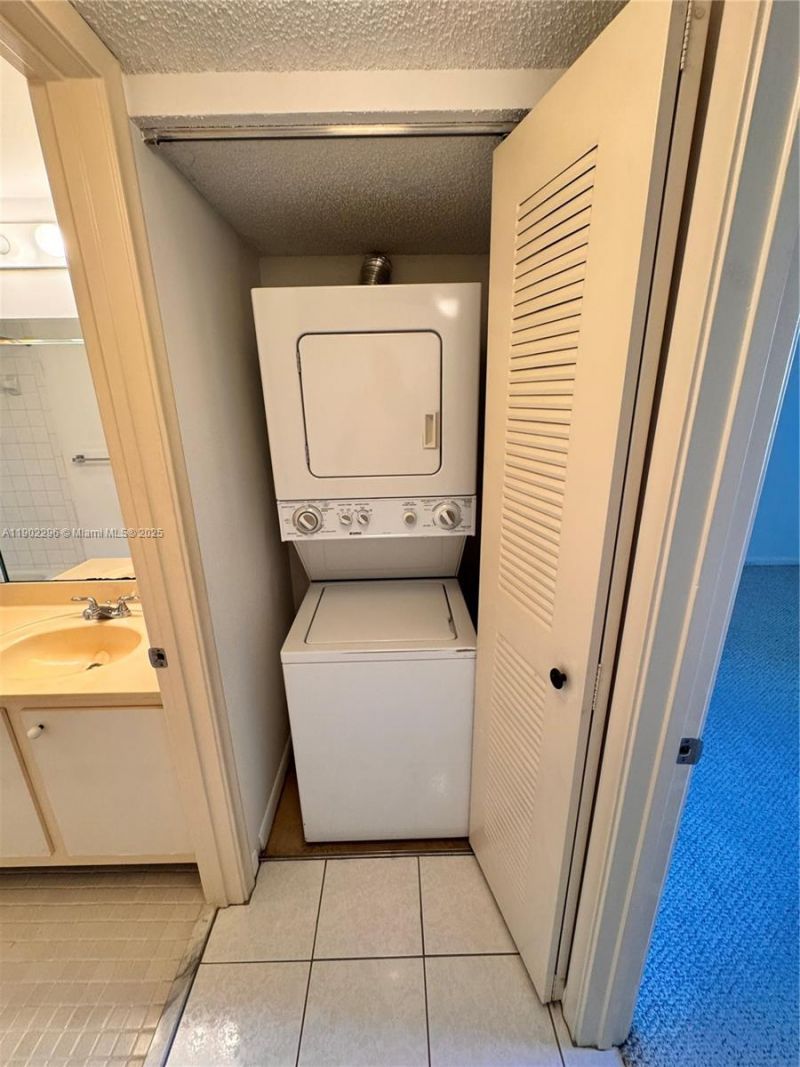 1251 SW 125th Ave, Unit 208T, Pembroke Pines, FL 33027 Photo