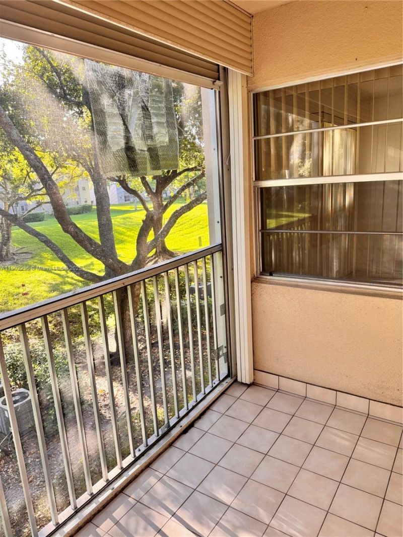 1251 SW 125th Ave, Unit 208T, Pembroke Pines, FL 33027 Photo