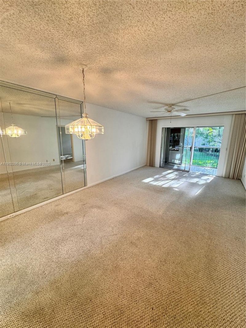 1251 SW 125th Ave, Unit 208T, Pembroke Pines, FL 33027 Photo