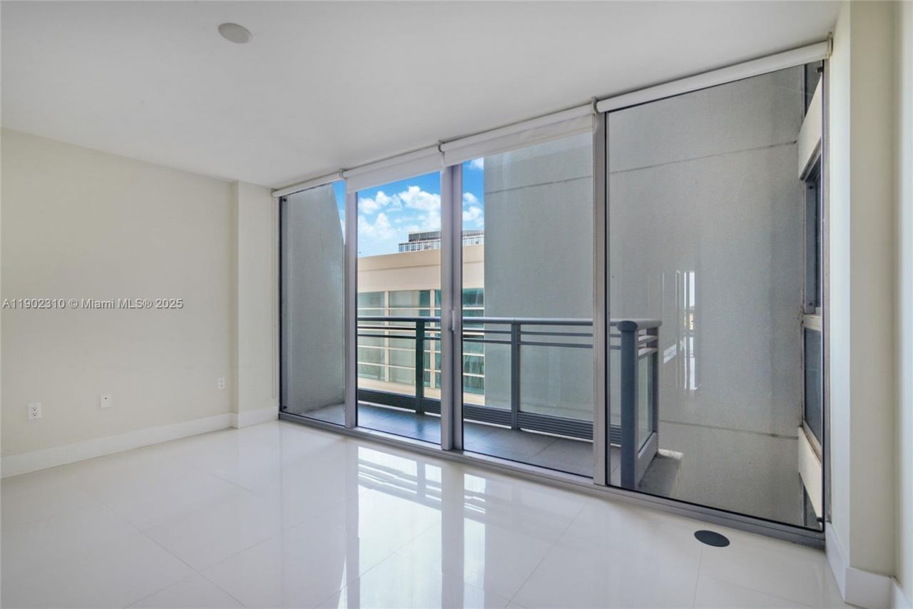 2950 NE 188th St, Unit 309, Aventura, FL 33180 Photo