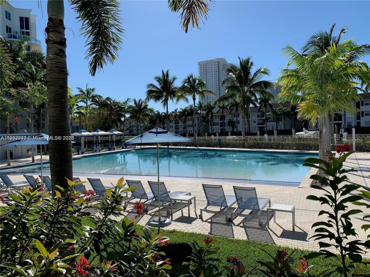 2950 NE 188th St, Unit 309, Aventura, FL 33180 Photo