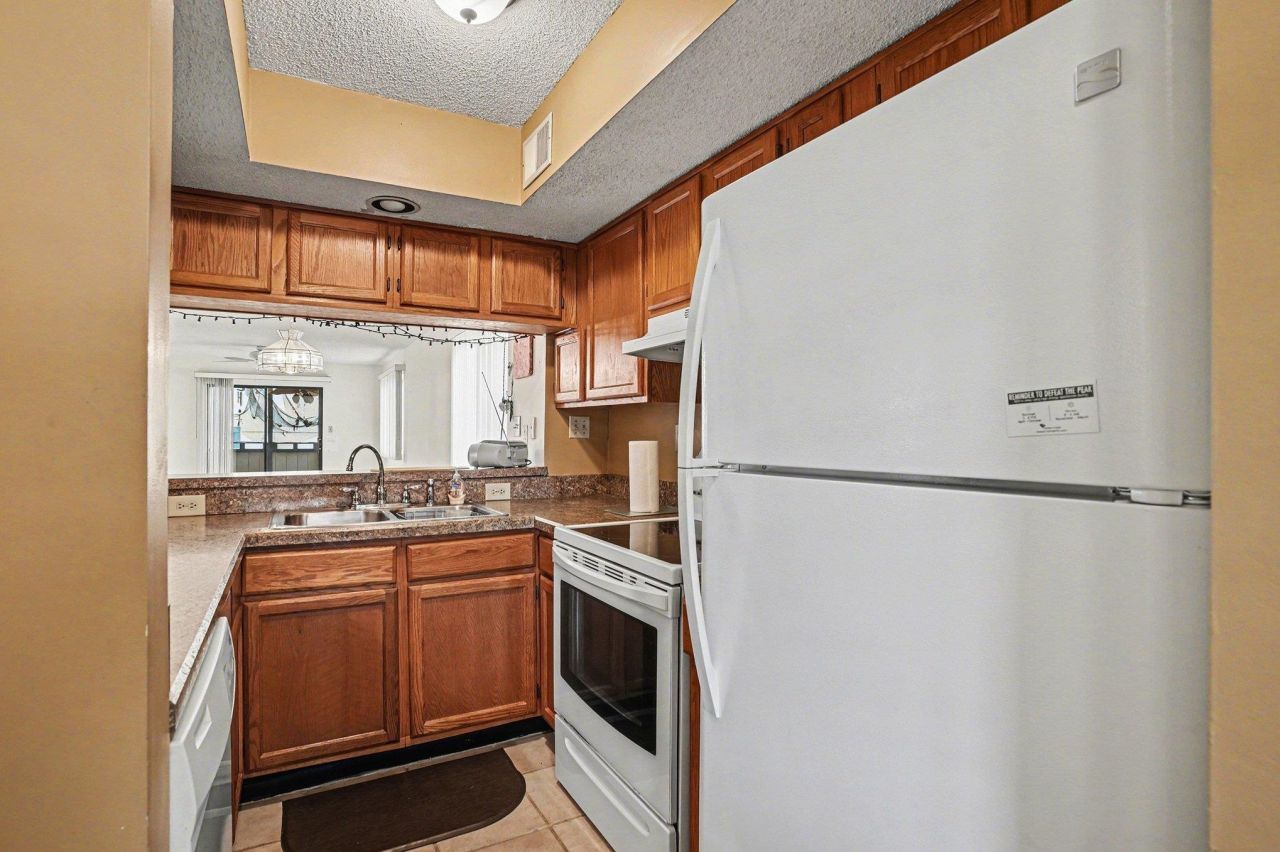 250 Maison Dr. Photo 11