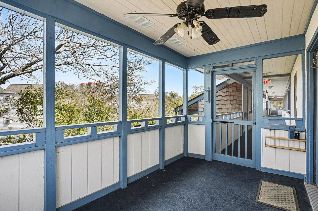 250 Maison Dr. Photo 4