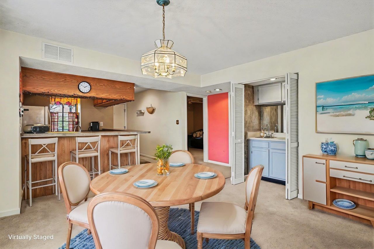 250 Maison Dr. Photo 7