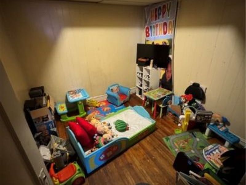 12510 Locke Avenue, Cleveland, OH 44108 Photo 10